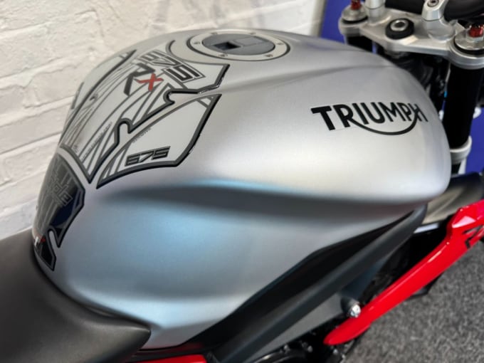 2025 Triumph Street Triple 675