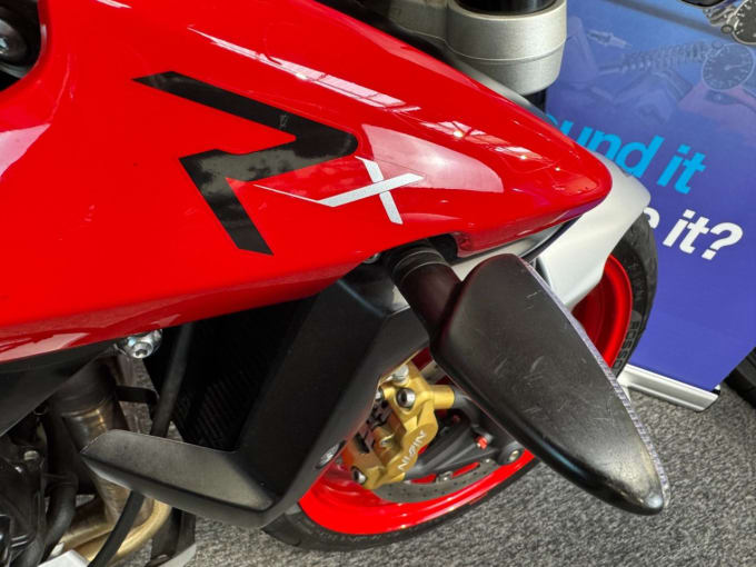 2025 Triumph Street Triple 675