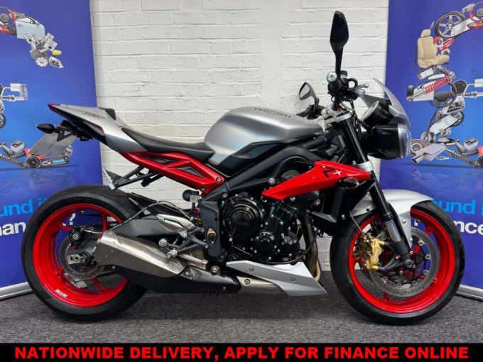 2025 Triumph Street Triple 675