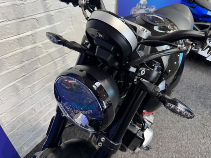 2025 Triumph Trident 660