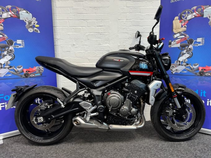 2025 Triumph Trident 660