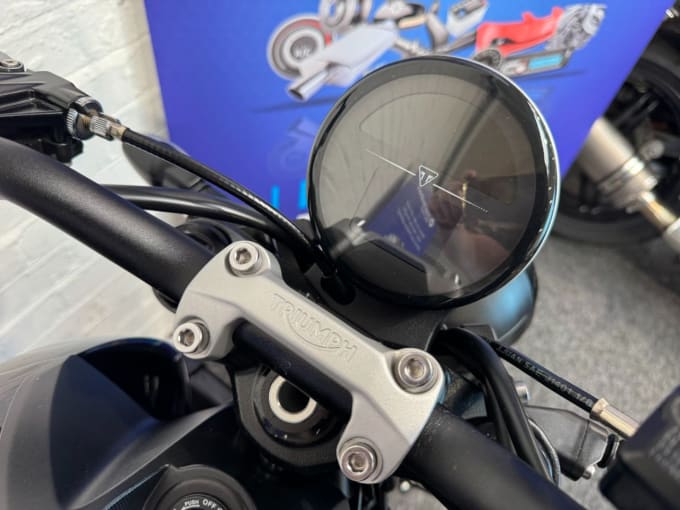 2025 Triumph Trident 660