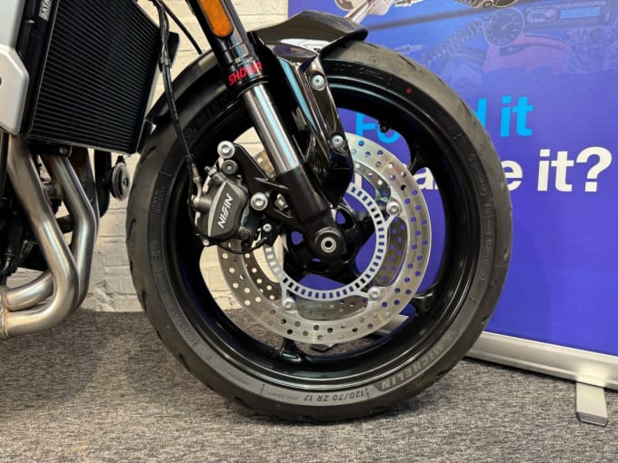 2025 Triumph Trident 660
