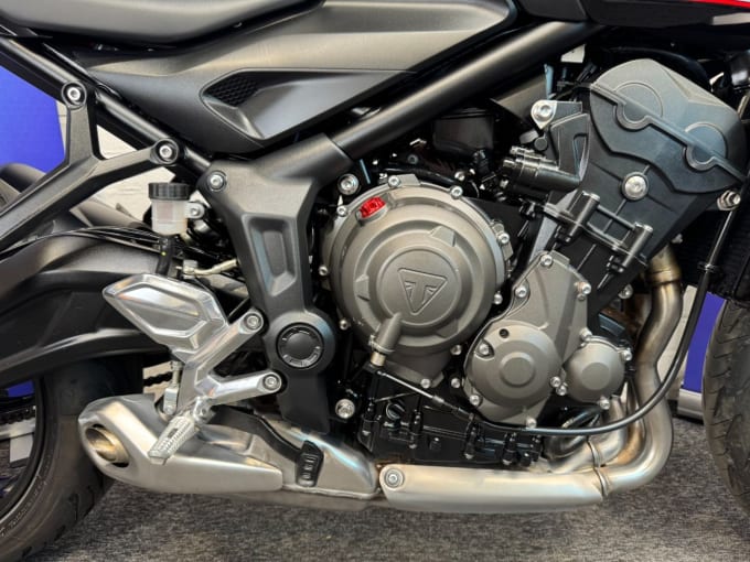 2025 Triumph Trident 660