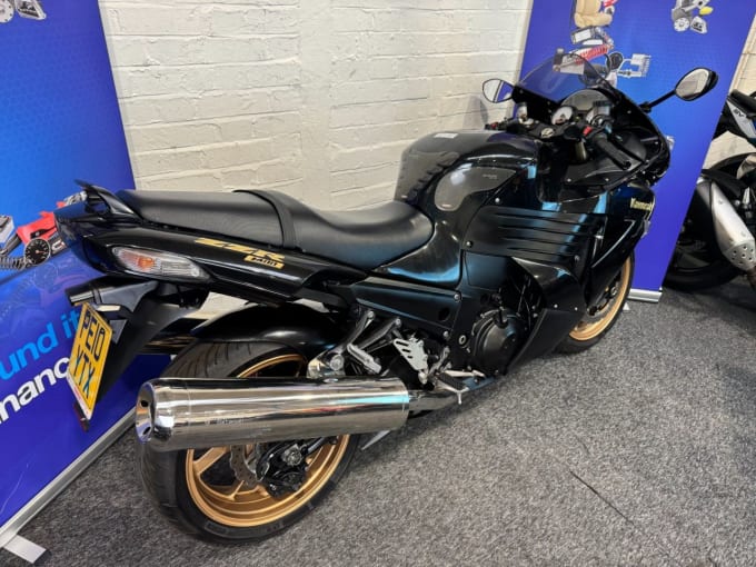 2025 Kawasaki Zzr1400