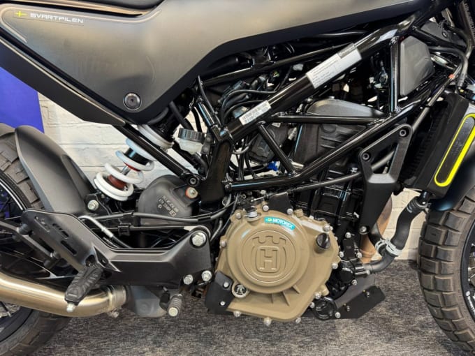 2025 Husqvarna Svartpilen 401