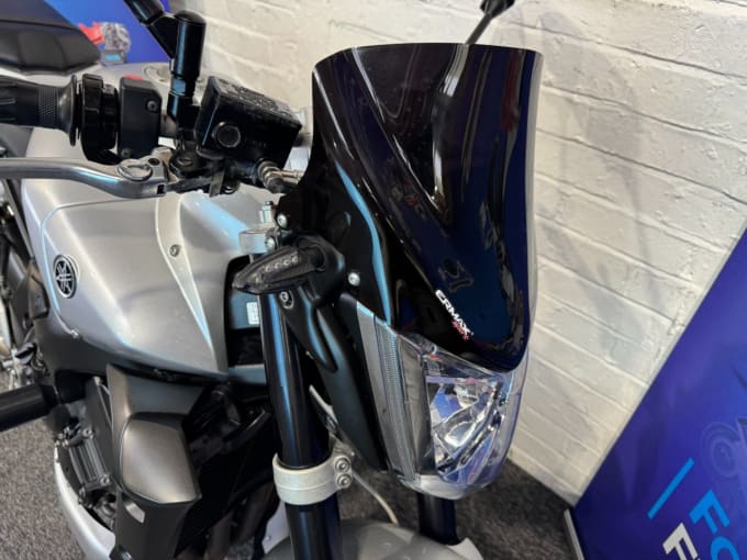 2025 Yamaha Fz1