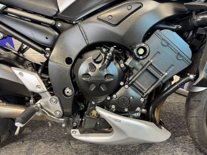 2025 Yamaha Fz1