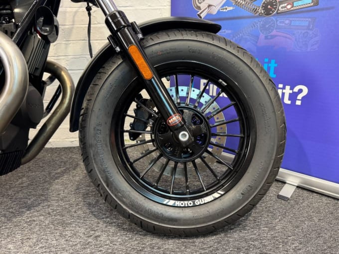 2025 Moto Guzzi V9 Bobber