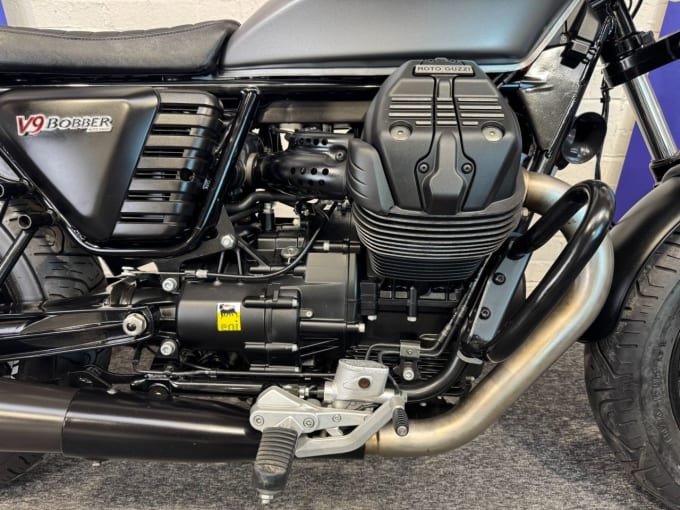 2025 Moto Guzzi V9 Bobber