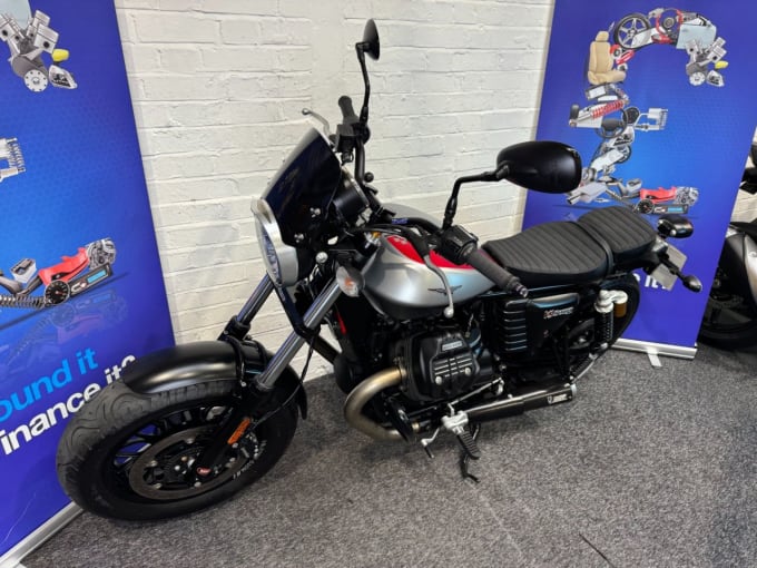 2025 Moto Guzzi V9 Bobber