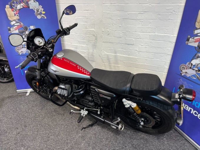 2025 Moto Guzzi V9 Bobber