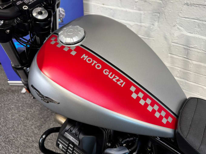 2025 Moto Guzzi V9 Bobber