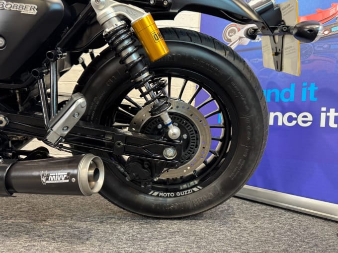 2025 Moto Guzzi V9 Bobber