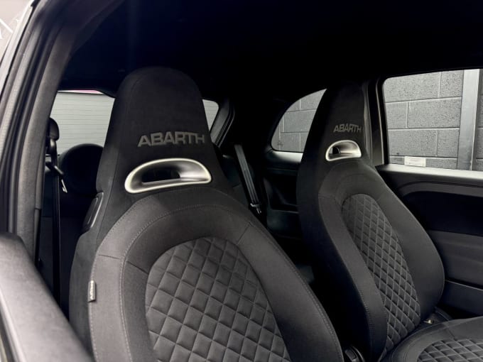 2025 Abarth 595
