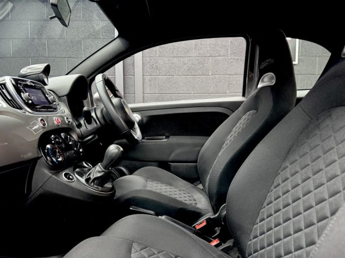 2025 Abarth 595