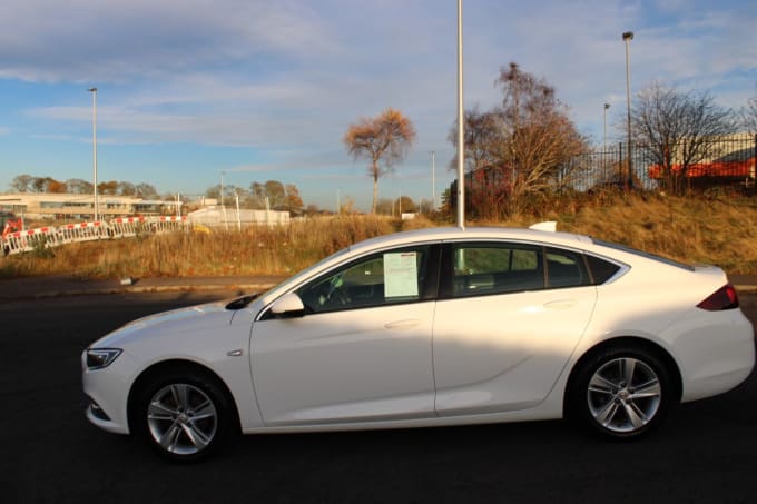 2025 Vauxhall Insignia