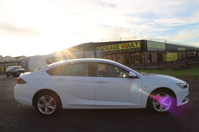 2025 Vauxhall Insignia