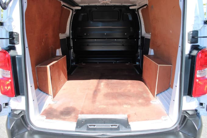 2025 Vauxhall Vivaro