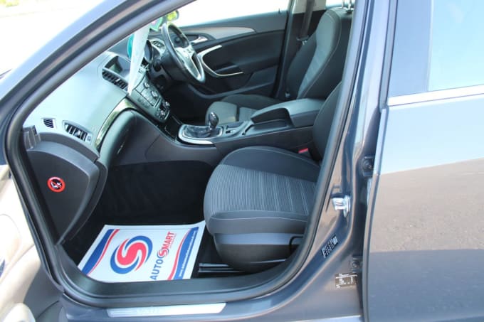 2025 Vauxhall Insignia