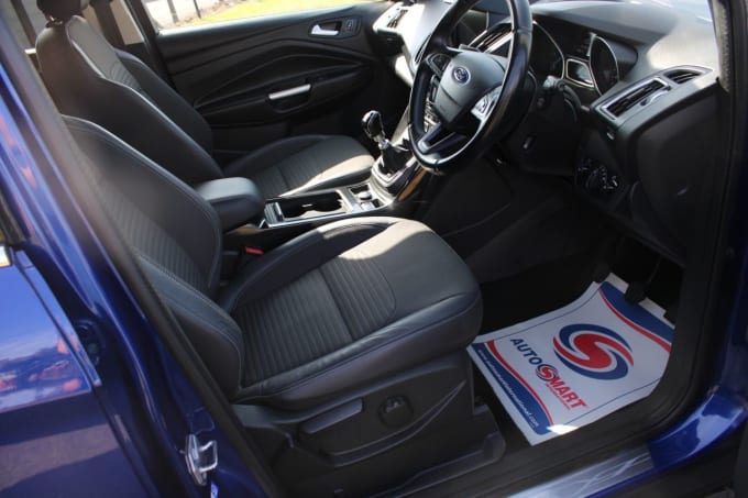 2025 Ford Kuga