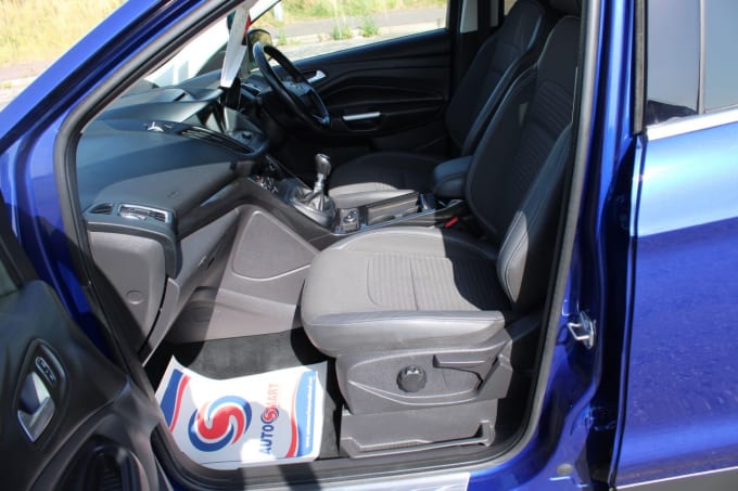 2025 Ford Kuga