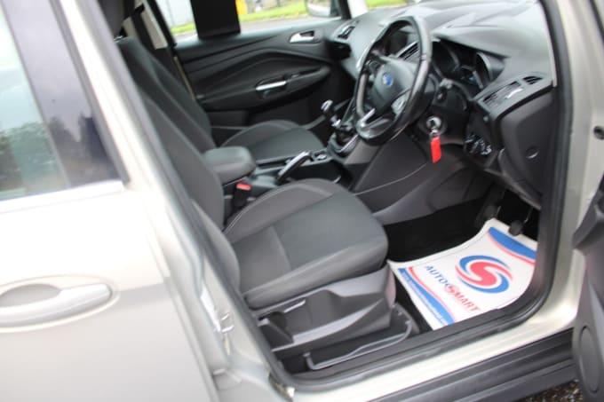 2025 Ford Grand C-max