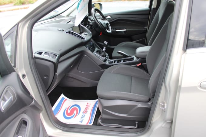 2025 Ford Grand C-max