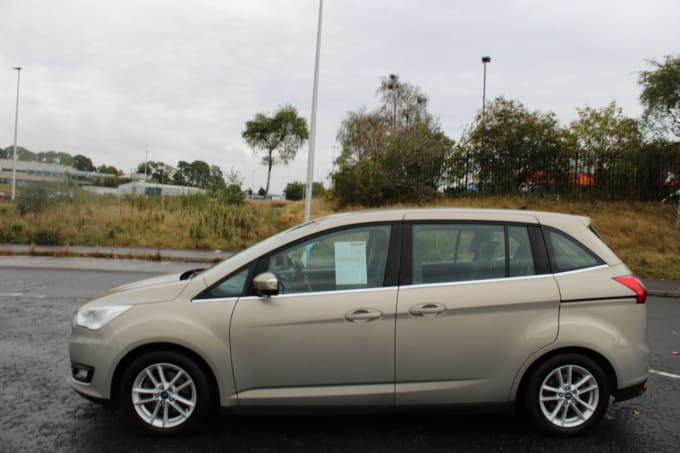 2025 Ford Grand C-max
