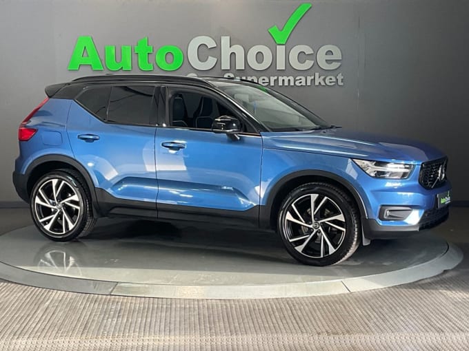 2025 Volvo Xc40