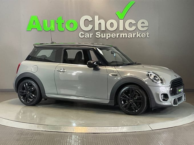 2025 Mini Hatch