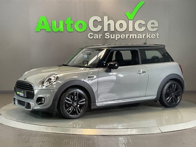 2025 Mini Hatch