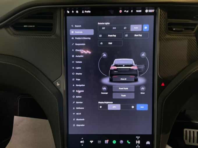 2025 Tesla Model X