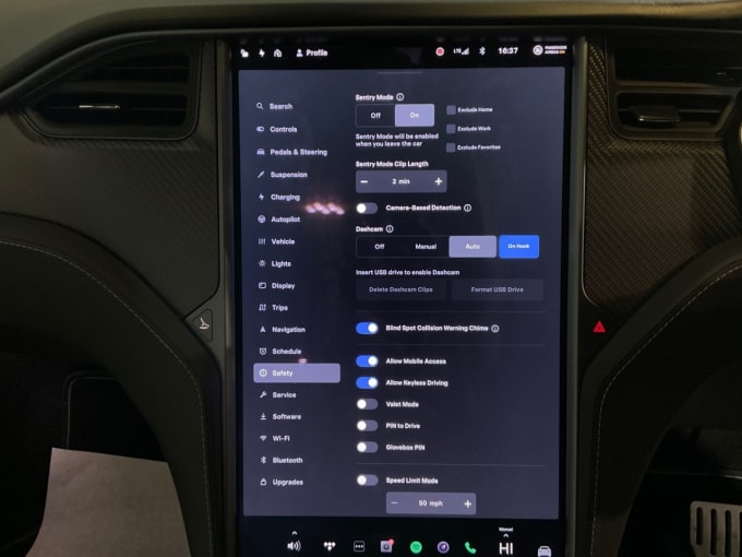 2025 Tesla Model X