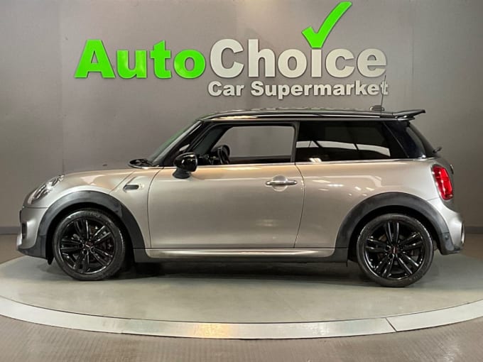 2025 Mini Hatch