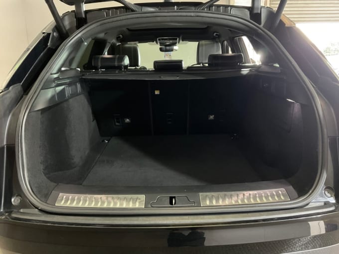 2025 Land Rover Range Rover Velar