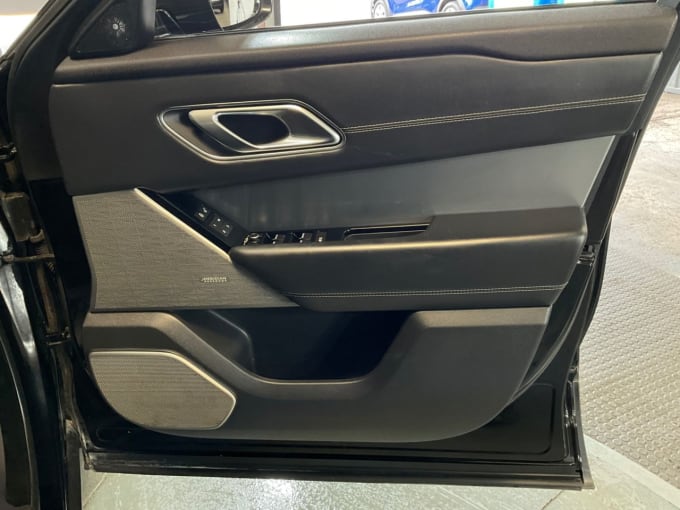 2025 Land Rover Range Rover Velar