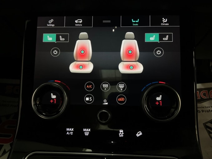 2025 Land Rover Range Rover Velar