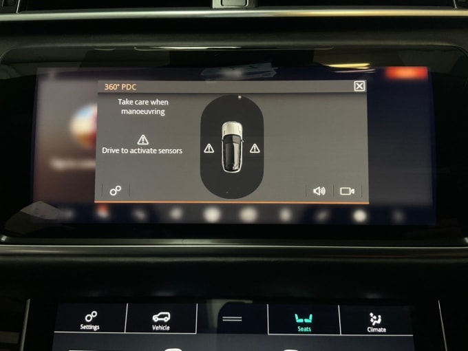 2025 Land Rover Range Rover Velar