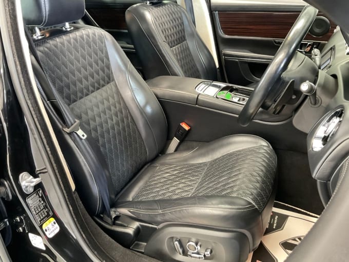 2025 Jaguar Xj