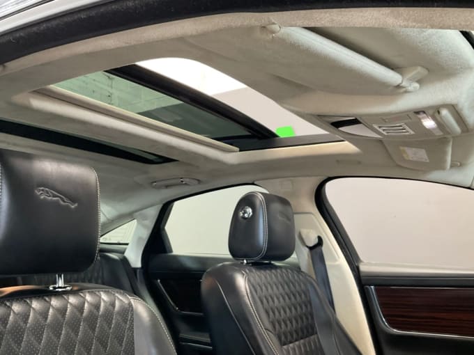 2025 Jaguar Xj