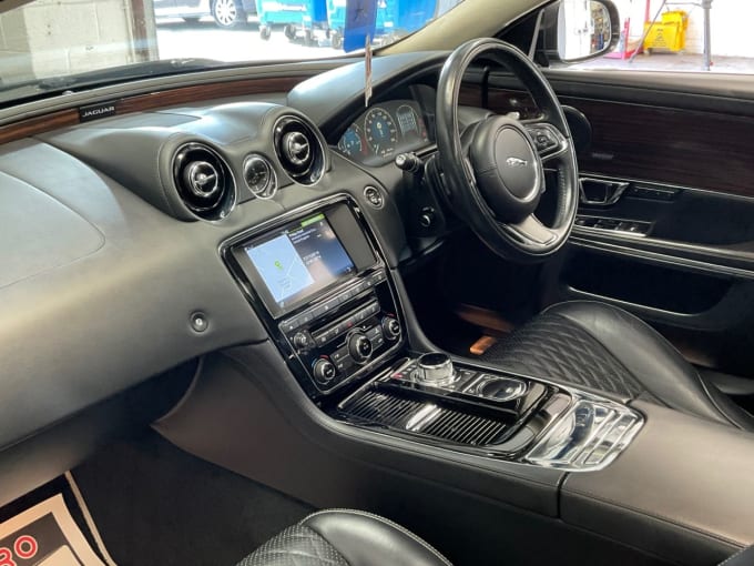 2025 Jaguar Xj