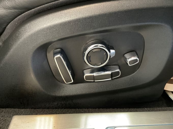 2025 Jaguar Xj