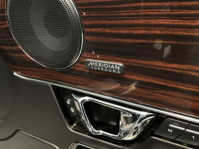 2025 Jaguar Xj