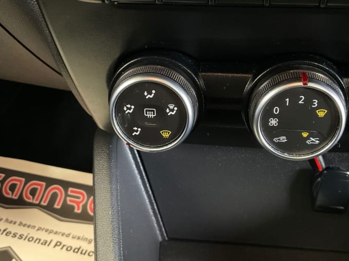 2025 Dacia Duster