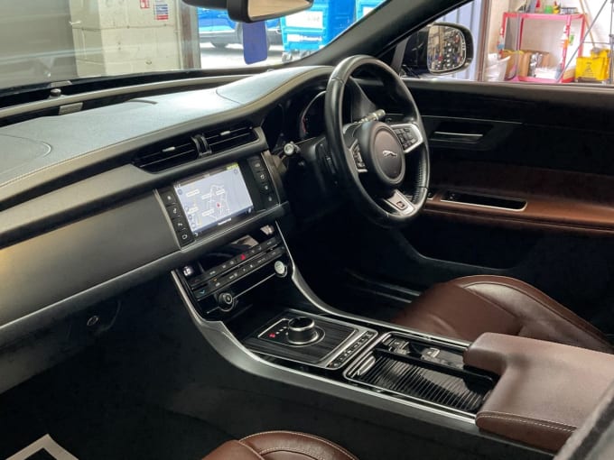 2025 Jaguar Xf