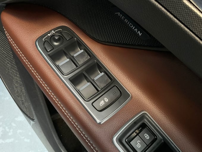 2025 Jaguar Xf