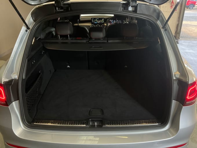 2025 Mercedes-benz Glc