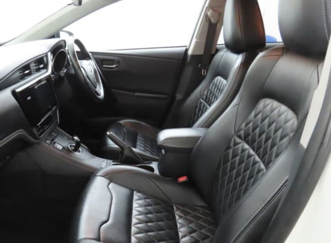 2025 Toyota Auris