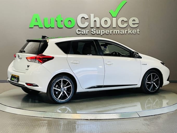 2025 Toyota Auris